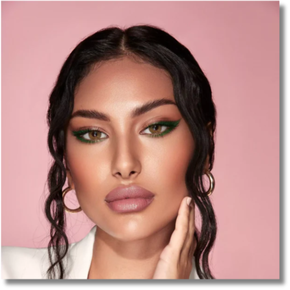 Medical and CosmeticLens. Bio compatible elements making the lens soft & comfortable throughout the day High Water retention that allow high oxygen permeability Ideal for eye dryness High Definiti (10)