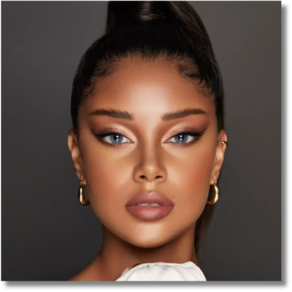 Medical and CosmeticLens. Bio compatible elements making the lens soft & comfortable throughout the day High Water retention that allow high oxygen permeability Ideal for eye dryness High Definiti (14)