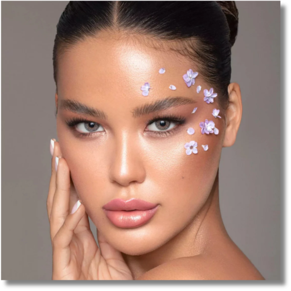 Medical and CosmeticLens. Bio compatible elements making the lens soft & comfortable throughout the day High Water retention that allow high oxygen permeability Ideal for eye dryness High Definiti (25)